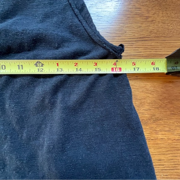 ⭐️ We The Free Black Burnout Sleeveless Tank Scoop Racer Back MEDIUM - Picture 9 of 9